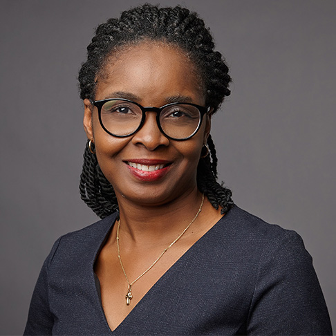 Porträt-Foto von Cecilia Durojaye Prüfer