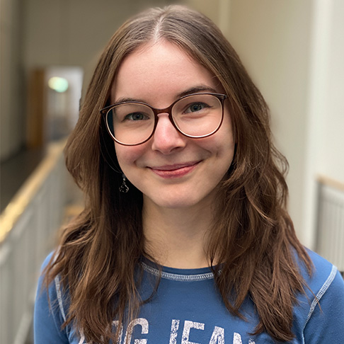 Portrait-Foto von Maika Metzler